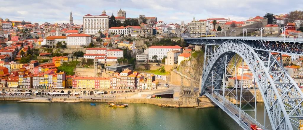 Lufthansa Airport Porto Office