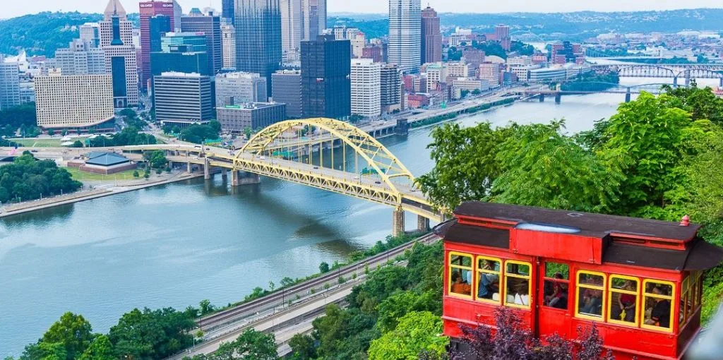 United Airlines Pittsburgh Airport Office in Pennsylvania