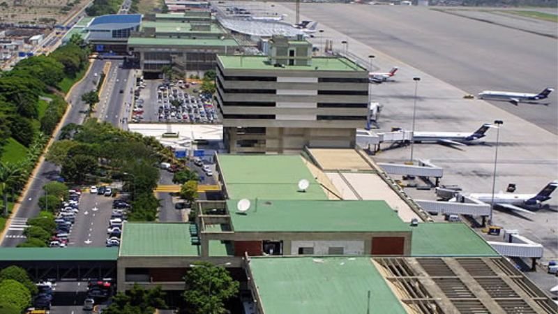 Simón Bolívar International Airport