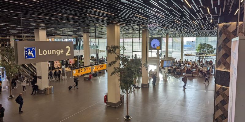 Qatar Airways AMS Terminal
