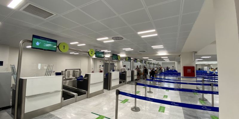 Qatar Airways JMK Terminal