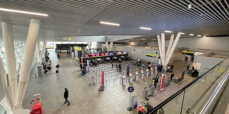 Qatar Airways SCL Terminal