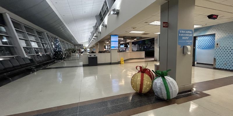 Air Canada YXU Terminal